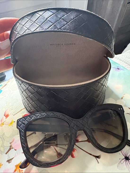 Bottega Veneta Sunglasses- Cat Eye Black Intrecciato Sunglasses with Woven Case main image 5